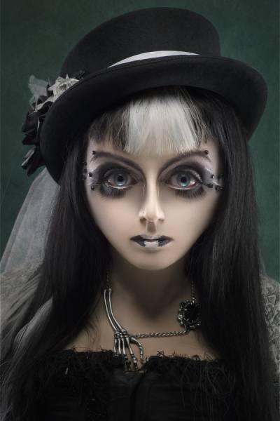 Photograph Quality Pixels Gothic Doll on One Eyeland